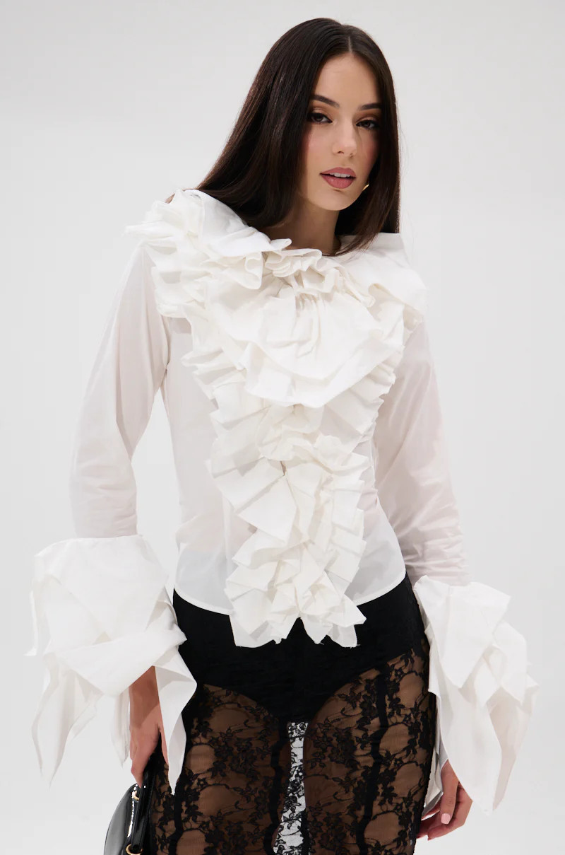 AKIRA Over The Top Ruffle Blouse | Size 1X | AKIRA