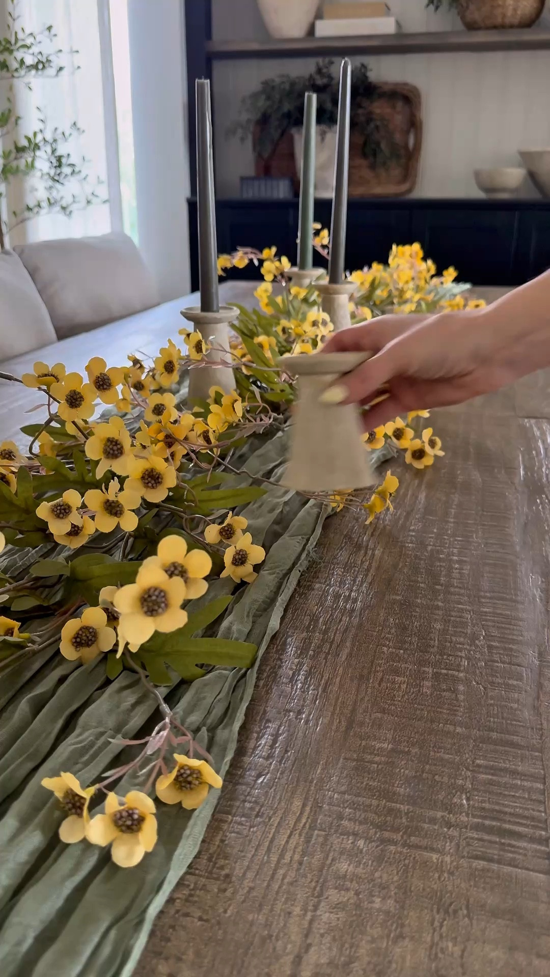 Terra cotta candle holders are on sale! 
These are such great neutral pieces..I’ve used them for so many different occasions.
#spring tablescape #easter 