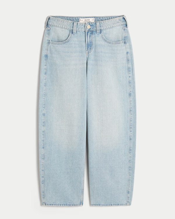 Low-Rise Medium Wash Tapered Baggy Jeans | Hollister (US)