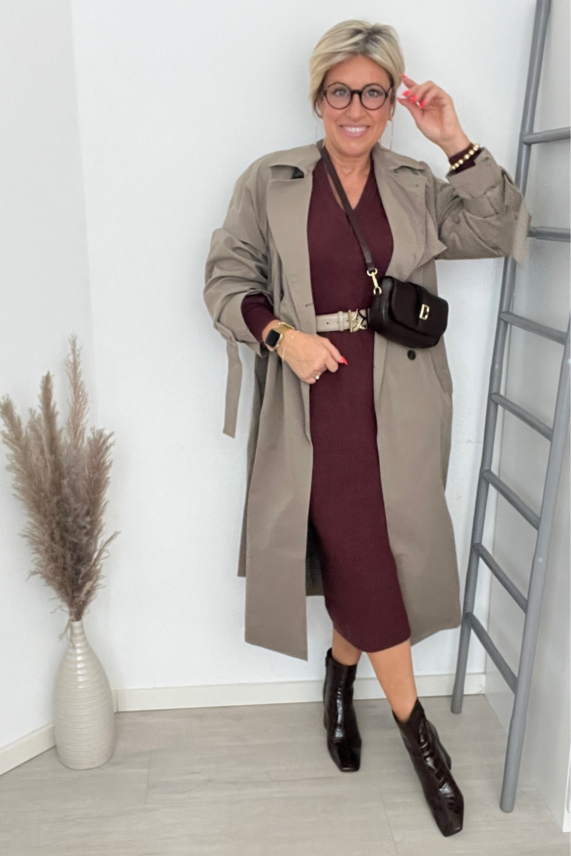 Strickkleid & Trenchcoat 

#LTKSeasonal #LTKstyletip #LTKover40