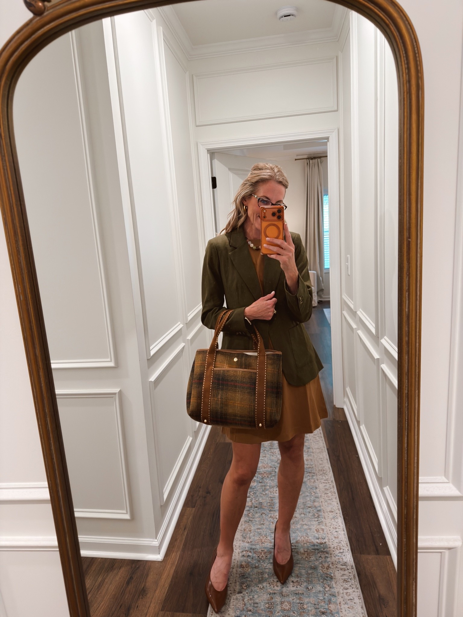 I love how this little outfit came together practically everything is less than $25 minus the shoes. Blazer is on sale for $21 dresses on sale for $24 purse is a new arrival from free assembly that I am loving.

#LTKootd #LTKgrwm #LTKdayinmylife