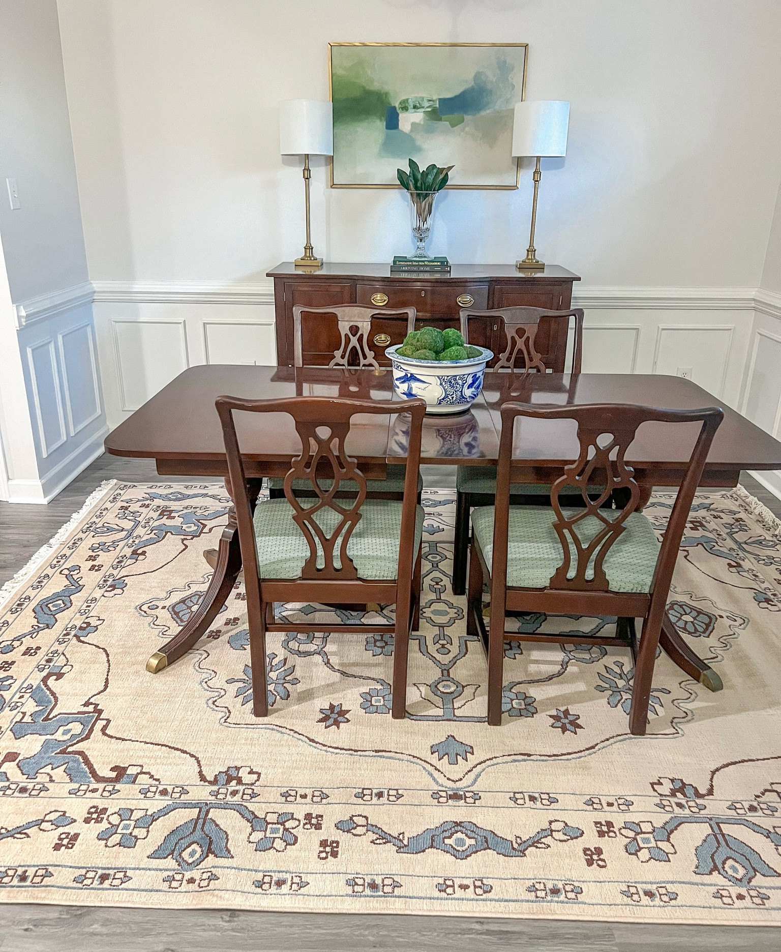 This Target rug is stunning and priced below $200 for the 7x10!!!🙌🏻

Home Decor, Dining Room, Dining Table, Dining Chairs, Rug, Grandmillennial

#LTKHome