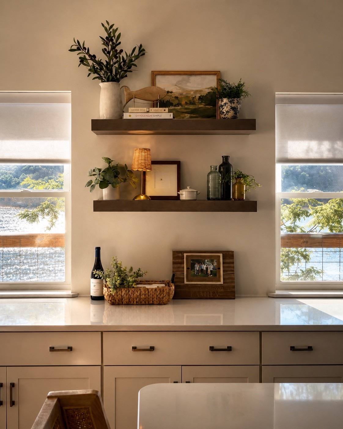 Warm Shelf Styling
Sometimes you just need to add just a few decor pieces to change everything 💙