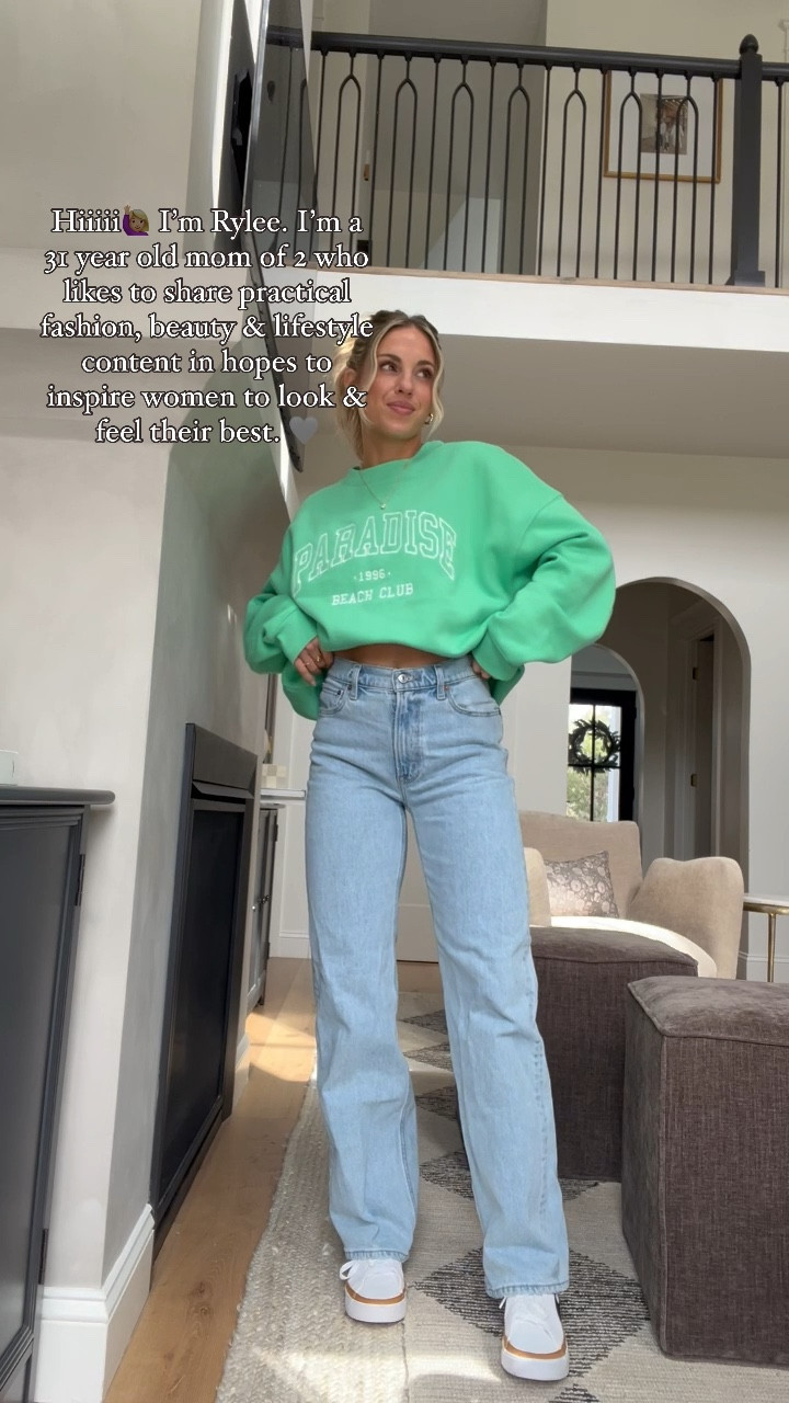 My goal & why I show up on here everyday ❤️ 

Love & appreciate you all! 

🙋🏼‍♀️ps, this sweatshirt is on sale for $17.50 right now. I own it in yellow as well & they have both become favs! (Wearing size large, and jeans are a 25 curve love) 

#LTKStyleTip #LTKFindsUnder100 #LTKSeasonal