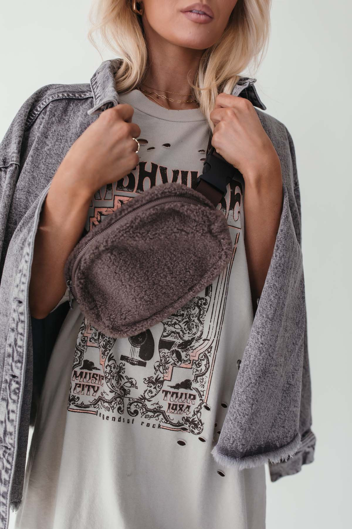 Adjustable Sherpa Belt Bag Charcoal- FINAL SALE | The Post