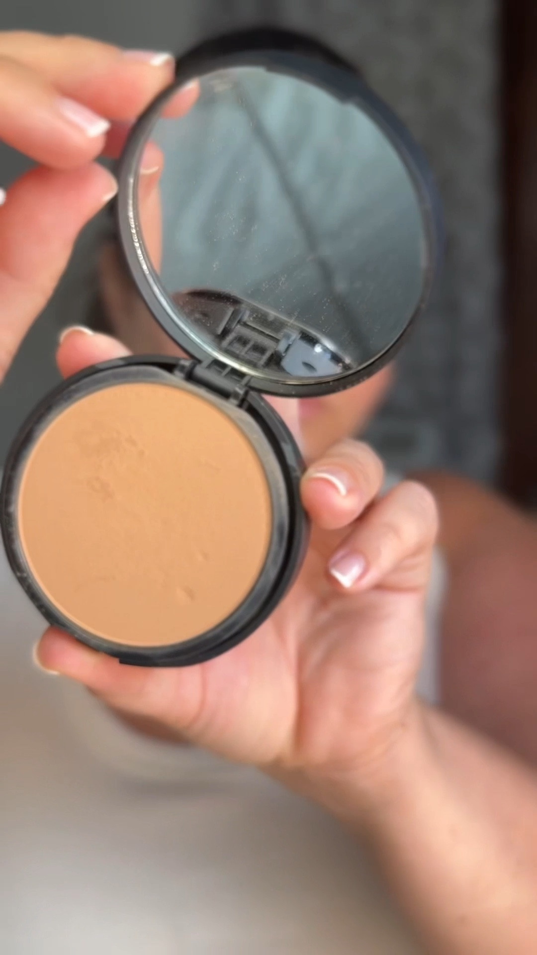 Finallyyy a sweat resistant foundation that’s NOT creamy👏🏼👏🏼 #powderfoundation #sweatresistantfoundation #foundation #makeup @bareminerals 

#LTKBeauty