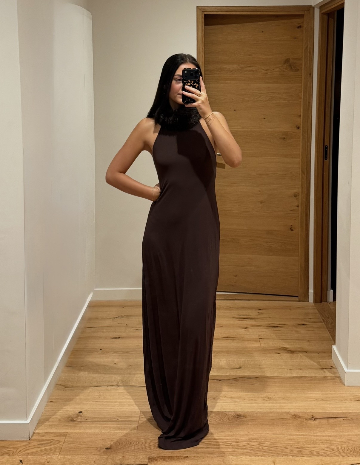 I'll def be styling this detachable fur scarf with other turtlenecks and dresses this winter! I'm 5'8 for reference & the length was more than enough for me and a short pair of heels! 

 