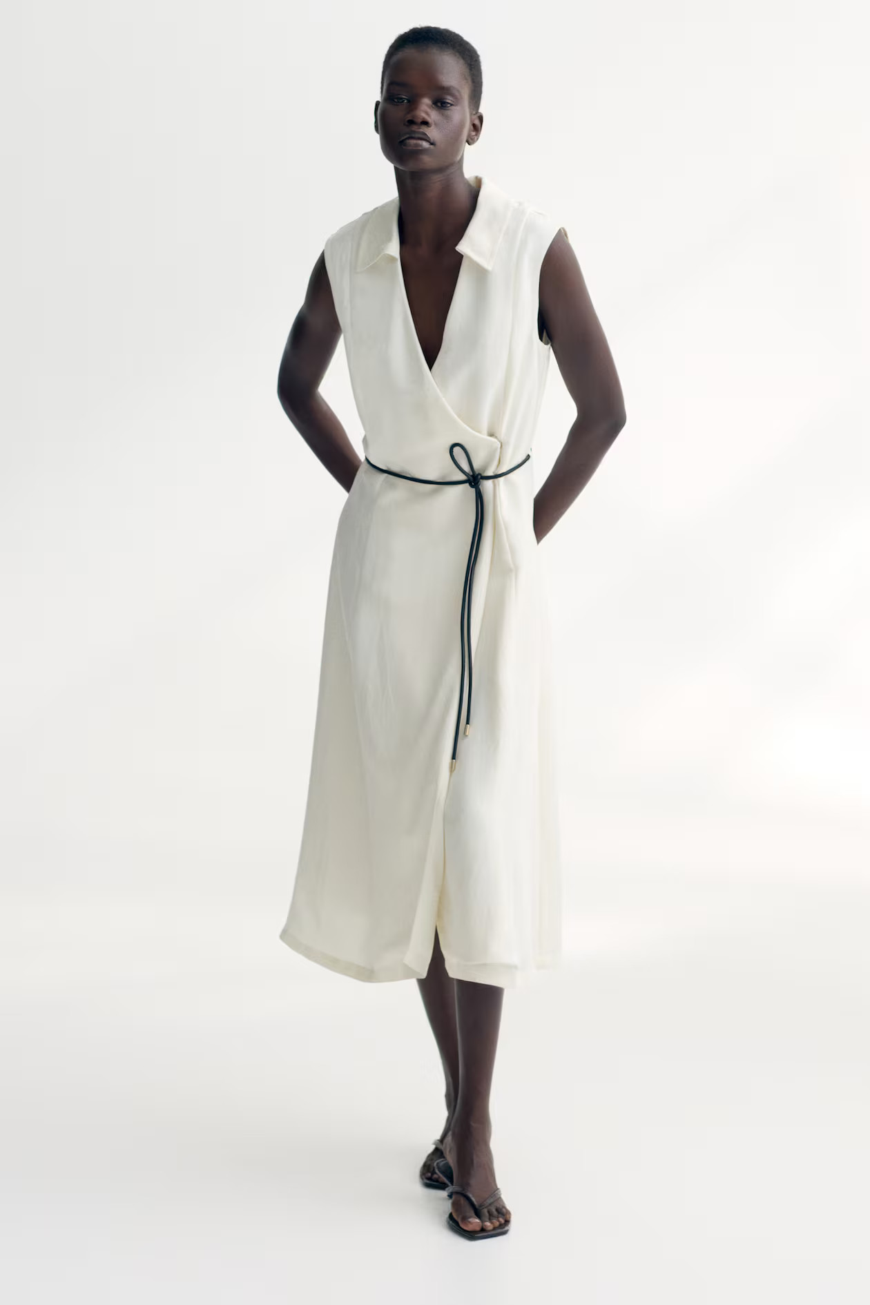 Tie-belt wrap dress | H&M (UK, MY, IN, SG, PH, TW, HK)