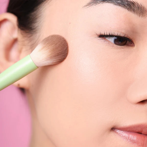 Glow Brush | Pixi Beauty