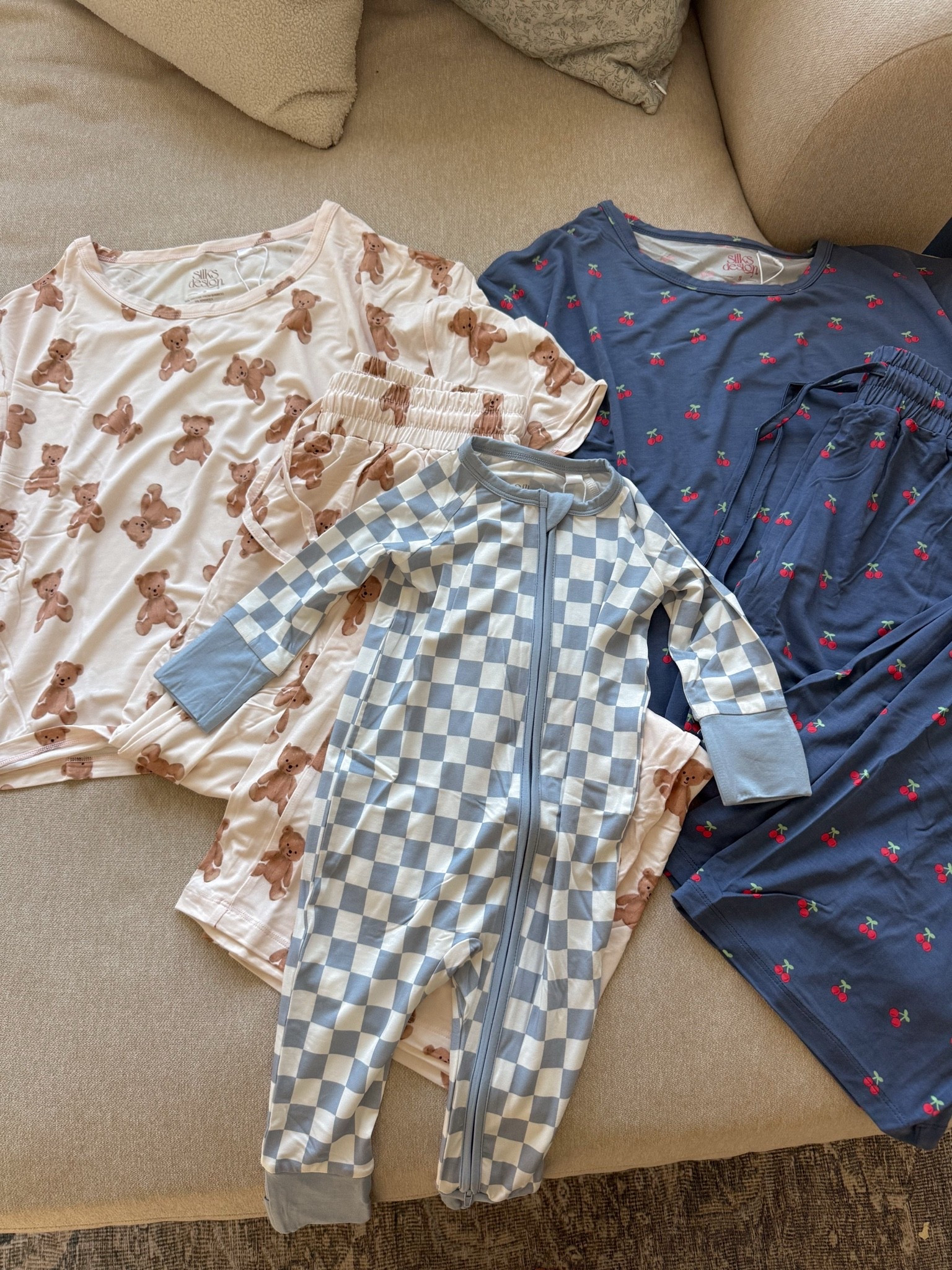 Comfy pajamas. Comfy baby onesies. What I’m packing in my hospital bag

#LTKBaby #LTKmomlife #LTKootd