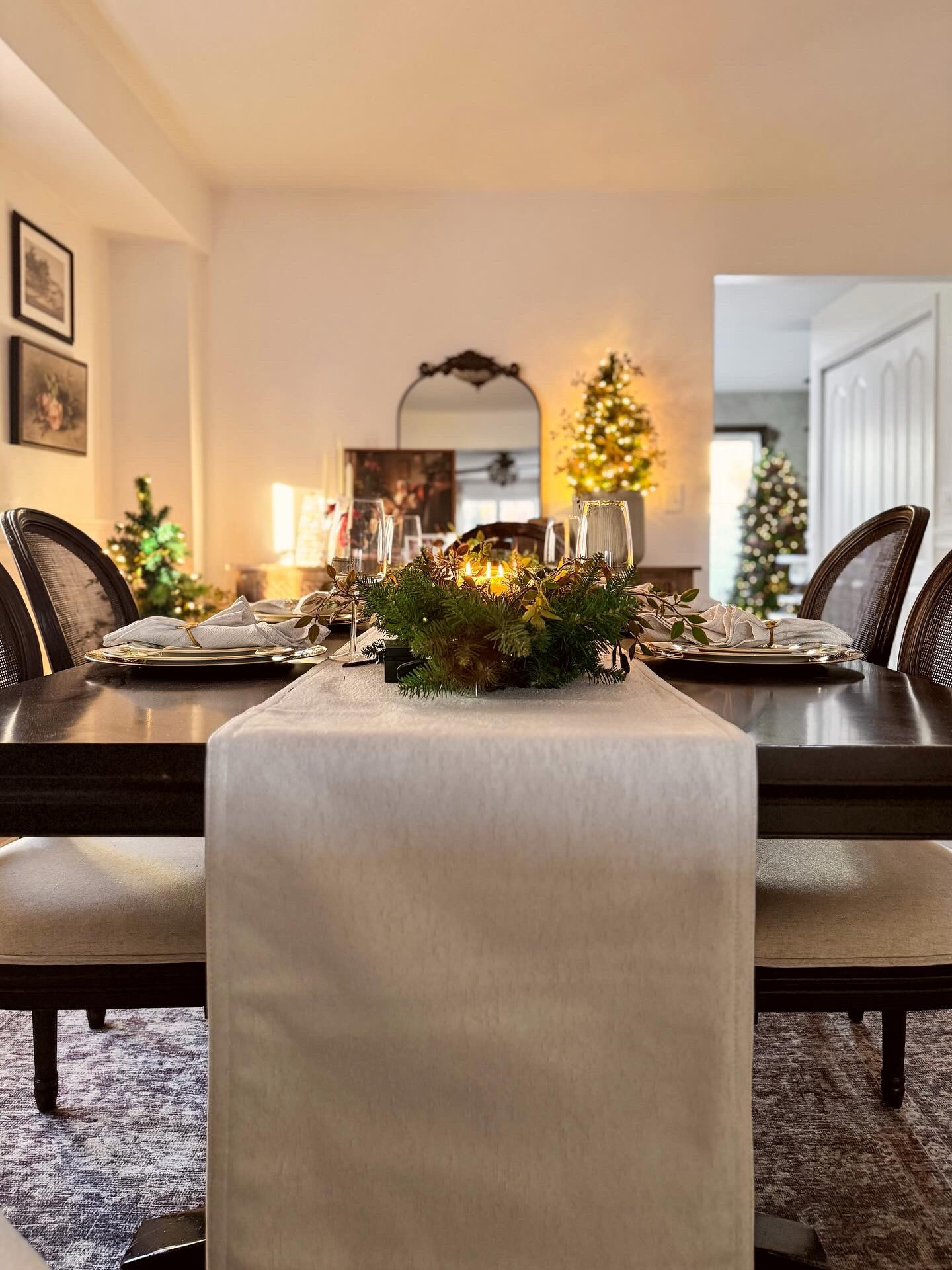 Nothing says the holidays like loved ones gathered around a table, which is why creating tablescapes is one of my favorite things to do this time of year 🥰

This lush pre-lit garland is part of the @kingofchristmas Yorkshire Fir 4-piece set and makes for the perfect centerpiece this holiday season. To shop your own, tap the link in my bio! 

#Christmas #ChristmasTable #Tablescape #HolidayHome