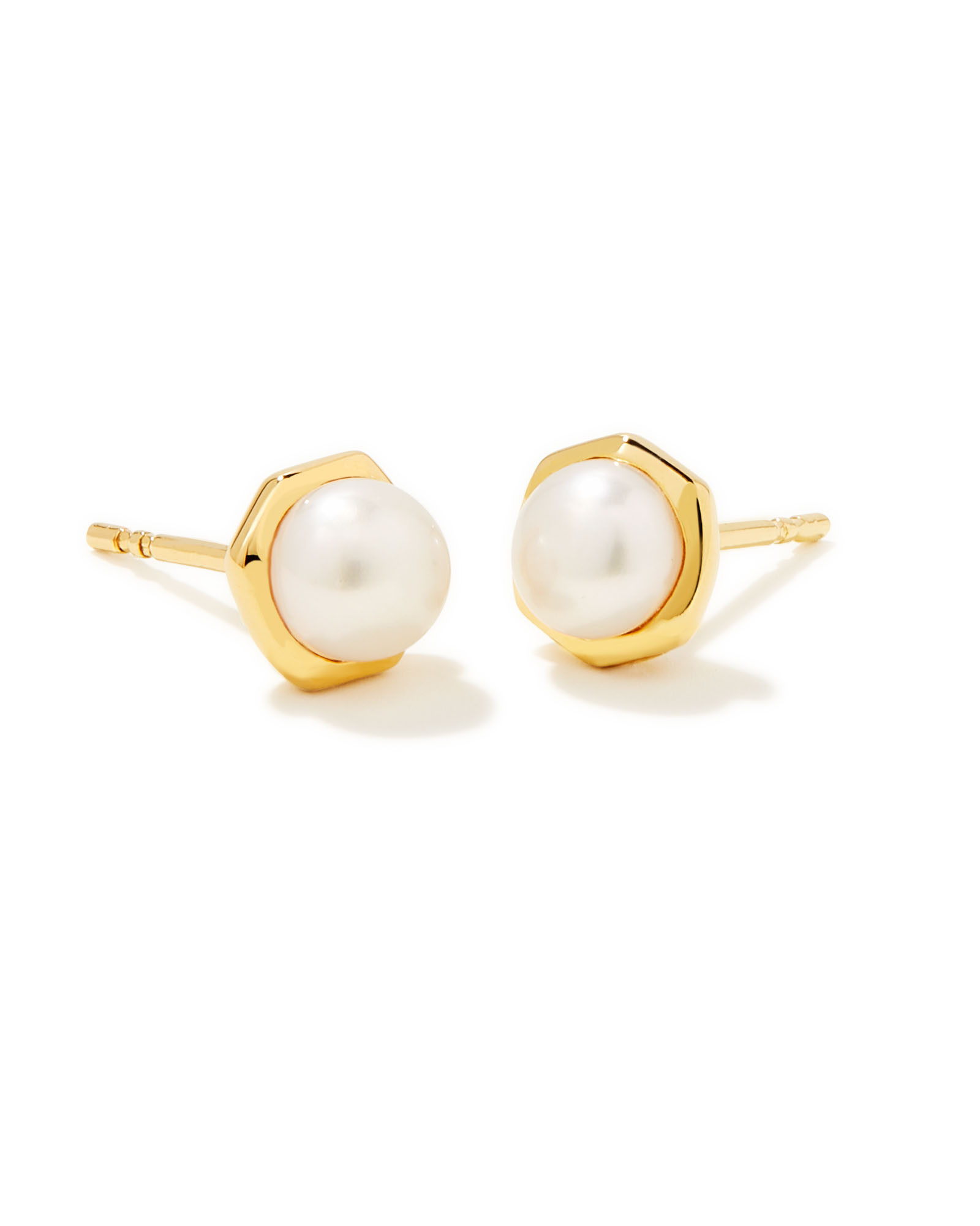 Davie Pearl 18k Gold Vermeil Stud Earrings in Freshwater Cultured Pearl | Kendra Scott