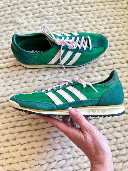 Pink & green adidas 

Sambas - green adidas - adidas Originals SL 72 - vintage adidas - shoe trends - summer shoes - cute shoes 

#shoes #adidas 



#LTKShoeCrush