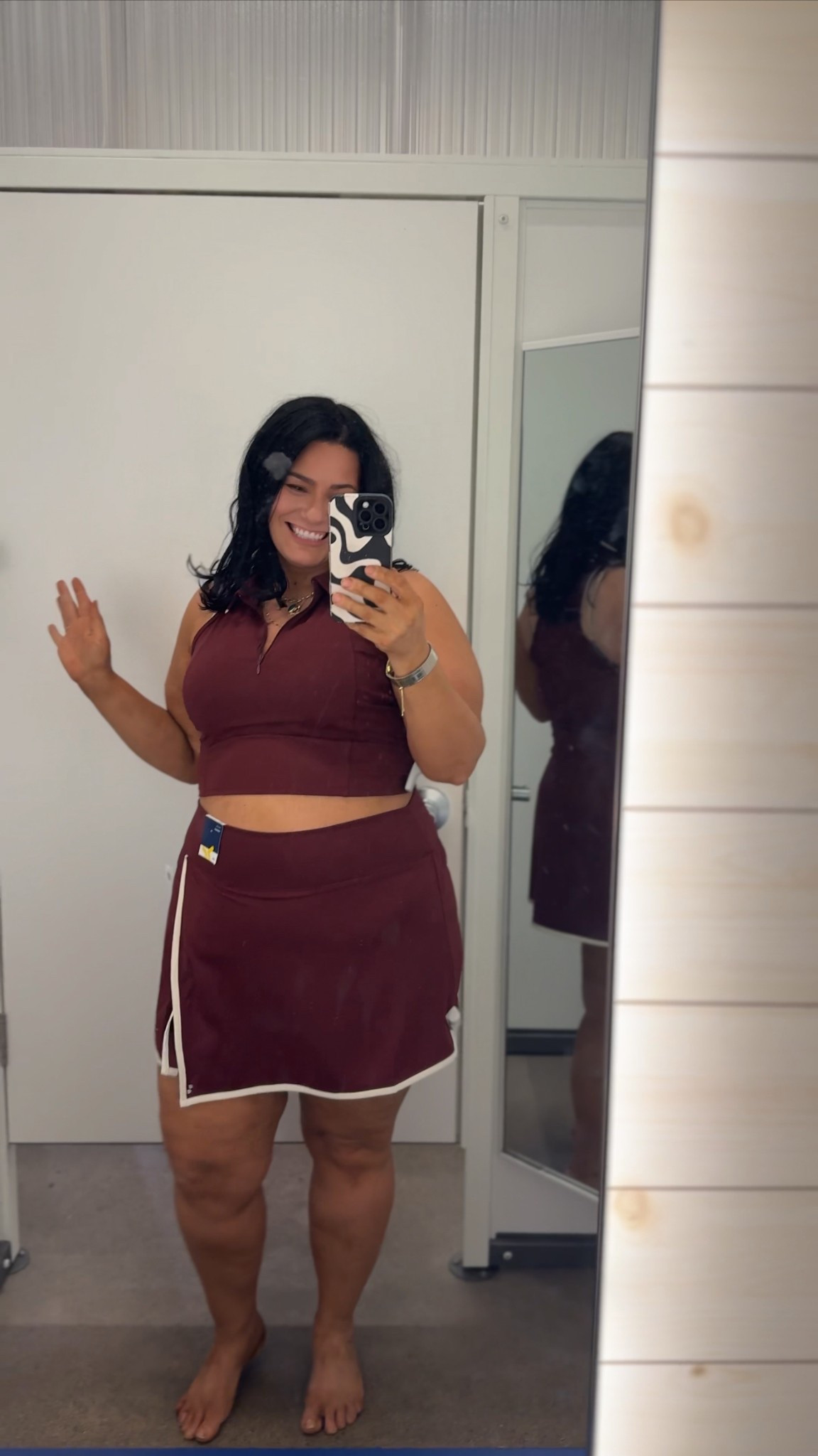 5’6” 225lbs 38B size 16/18 I’m wearing an XL in top and XL in skort. Under shorts have great length and coverage 

#LTKActive #LTKSpringSale #LTKMidsize