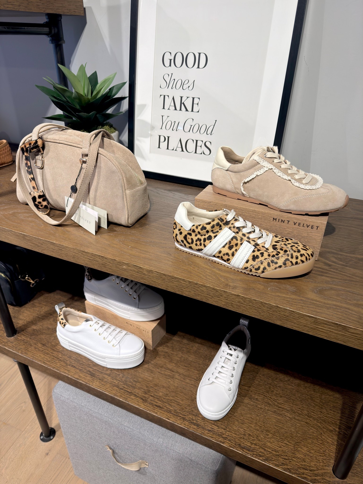In shoe heaven 🤩

• suede neutral trainers leopard print beige trainers shoulder bag white trainers smart casual relaxed glamour outfits spring outfit 2026  •



#LTKFashionMonth 

#LTKspring #LTKshoes
