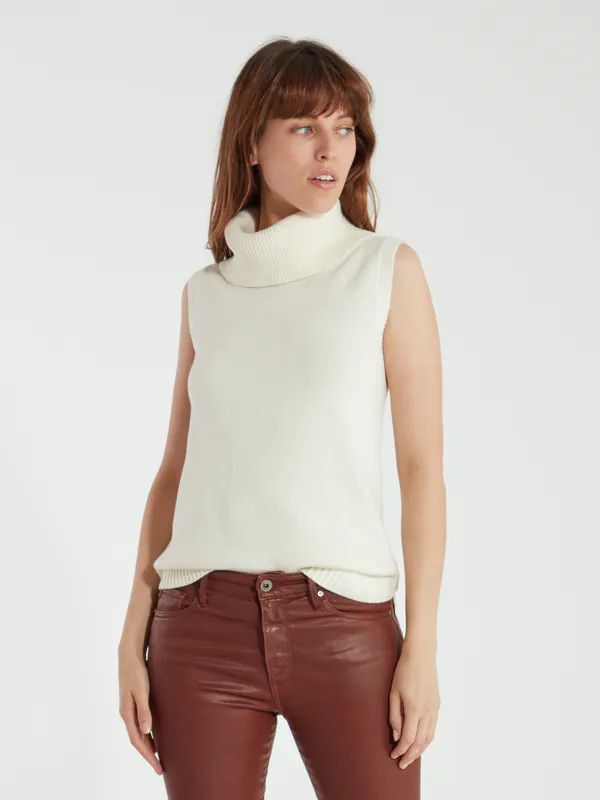 Sail to Sable Sleeveless Turtleneck Sweater - White - M | Verishop