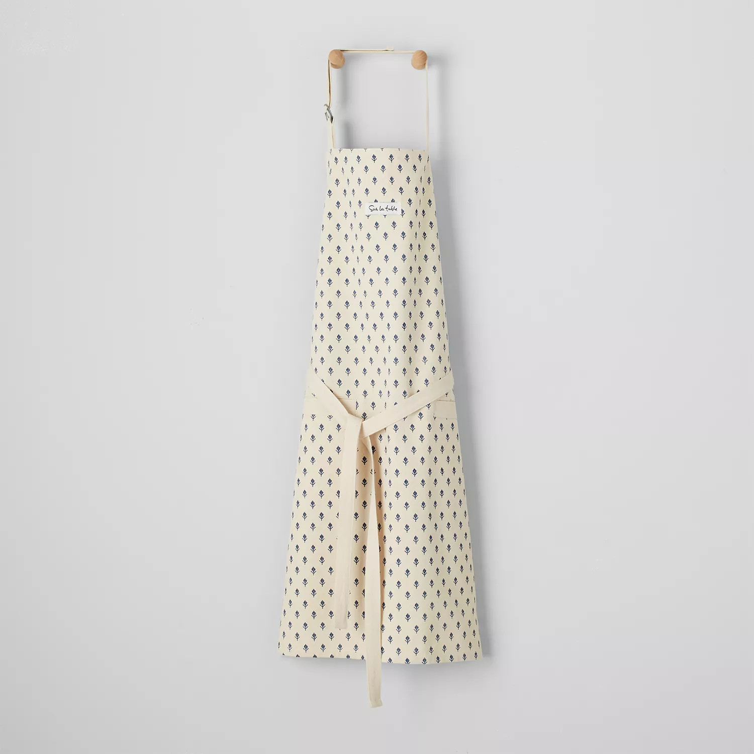 Sur La Table Tulip Apron | Sur La Table