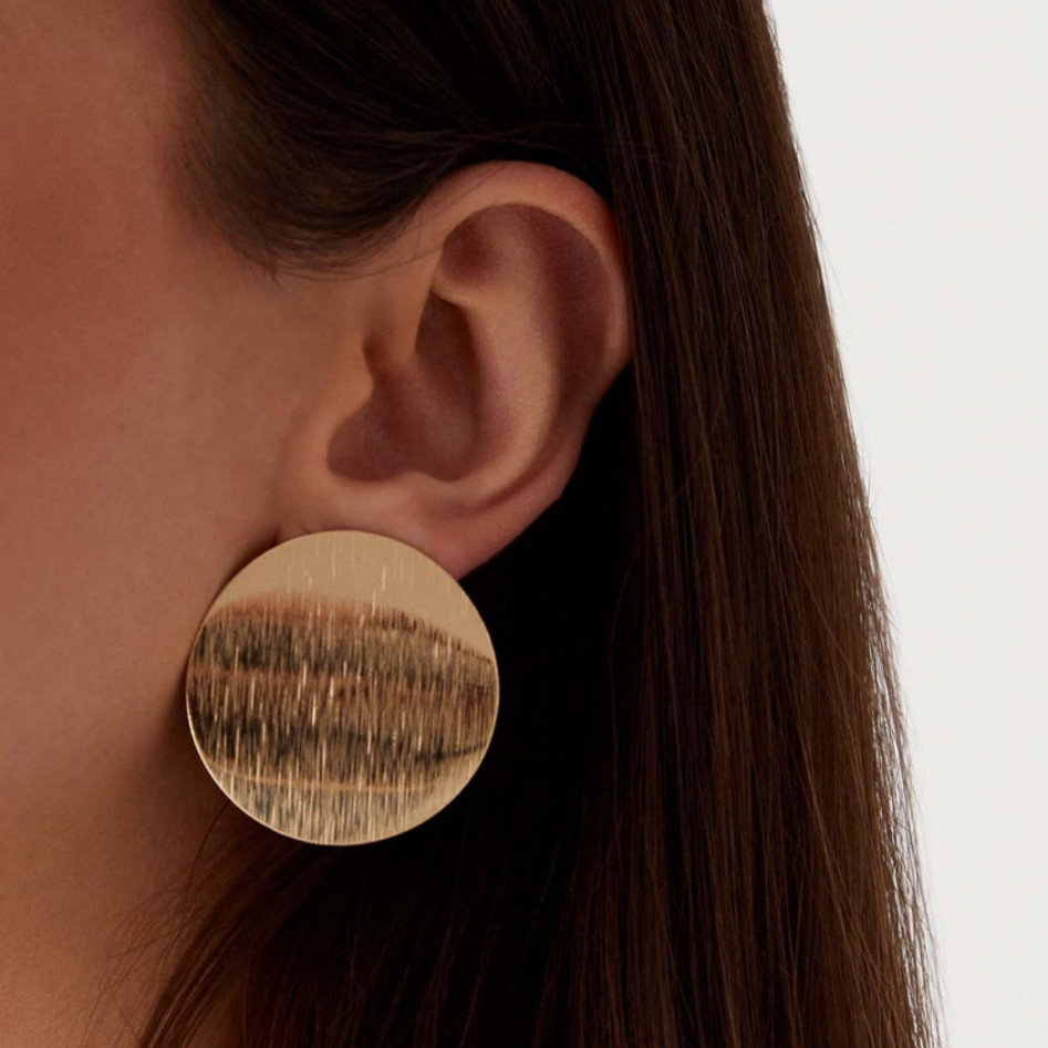 Gold earrings, statement gold earrings. Gold earrings, circle earrings, drop earrings

#LTKStyleTip #LTKFindsUnder50 #LTKBeauty