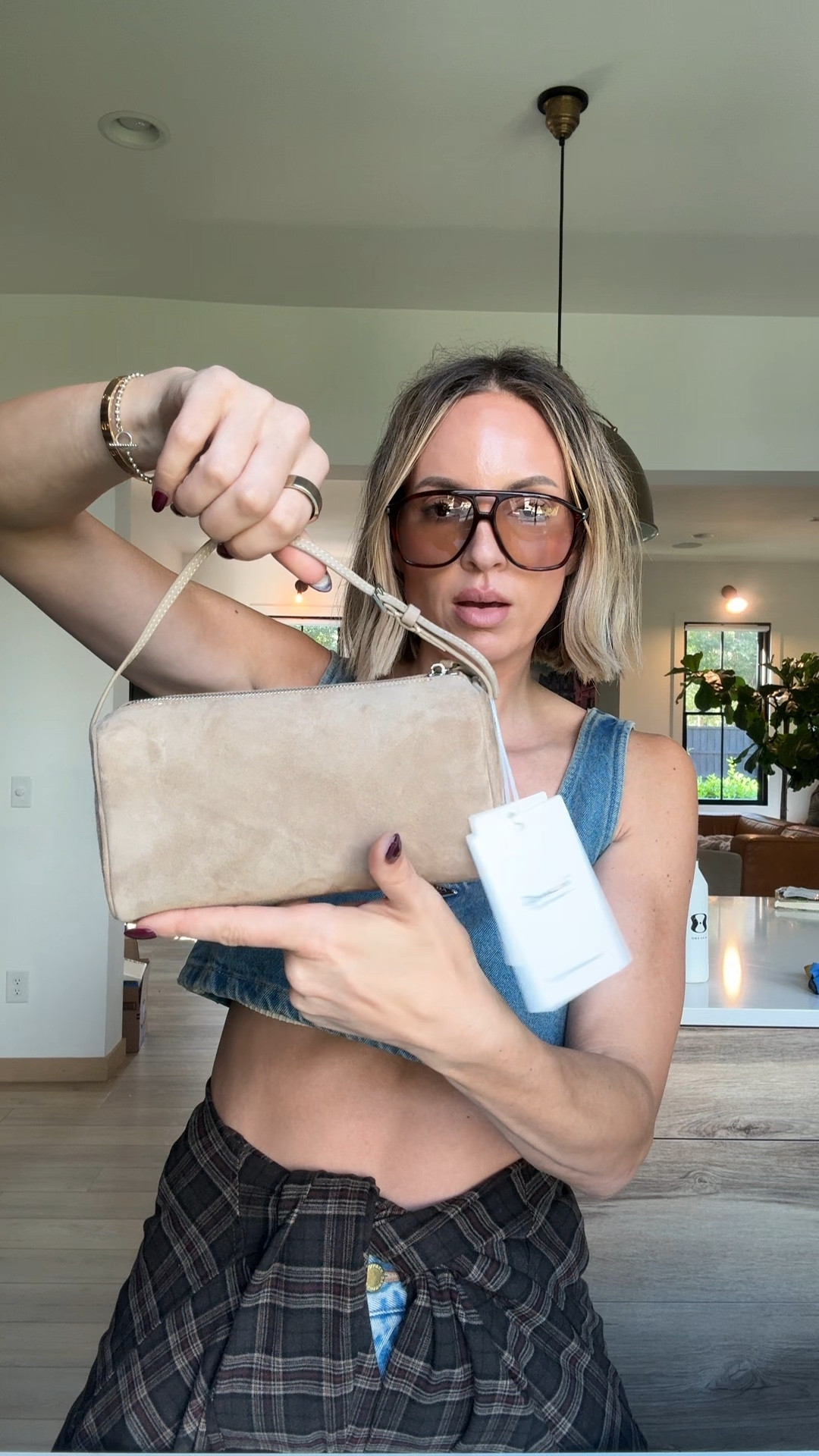 I honestly have no idea why anyone would buy the real row bag when this one looks exactly like it

#LTKWorkwear #LTKItBag #LTKFindsUnder100