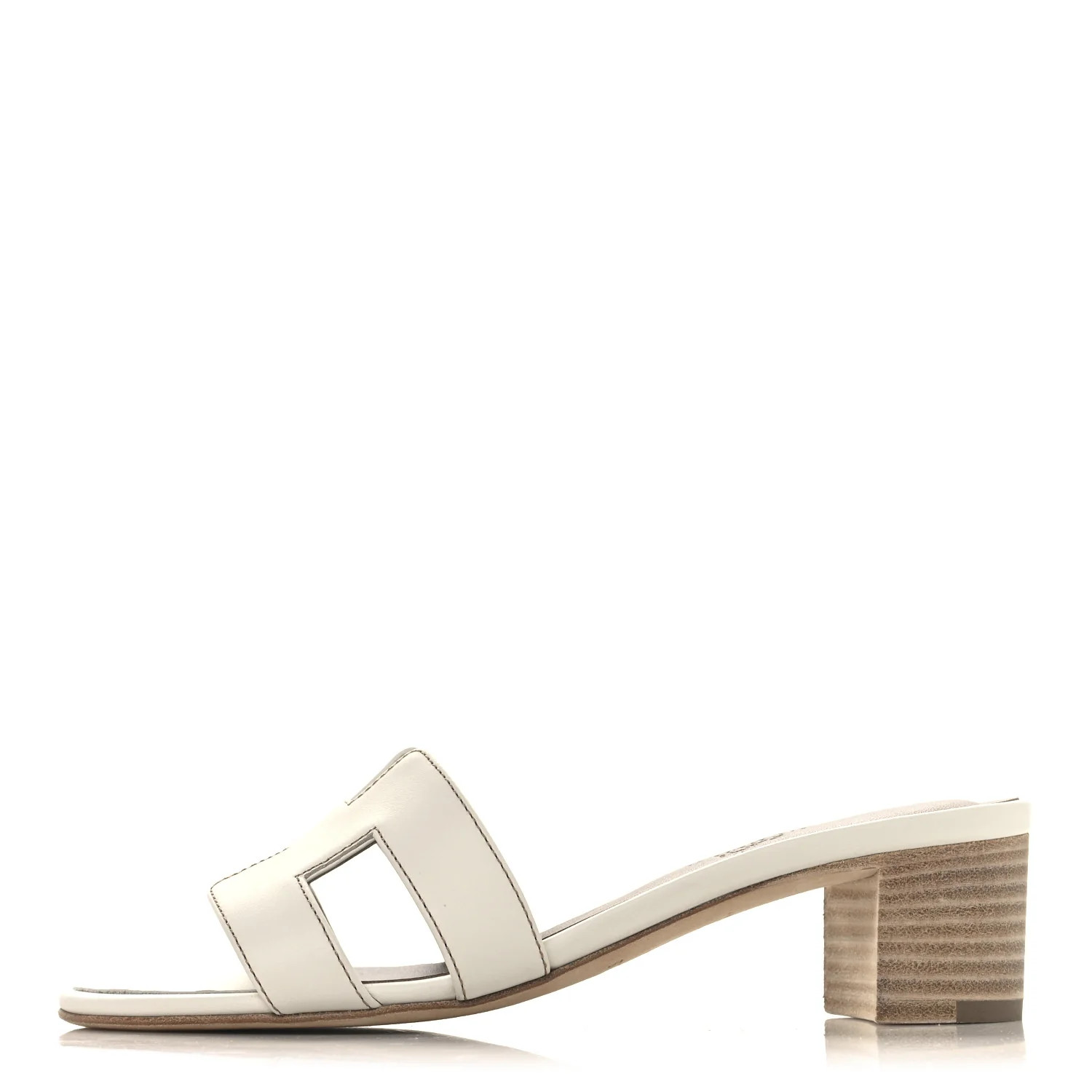 Hermes Calfskin Oasis Sandals 35.5 White 1736504 | FASHIONPHILE (US)