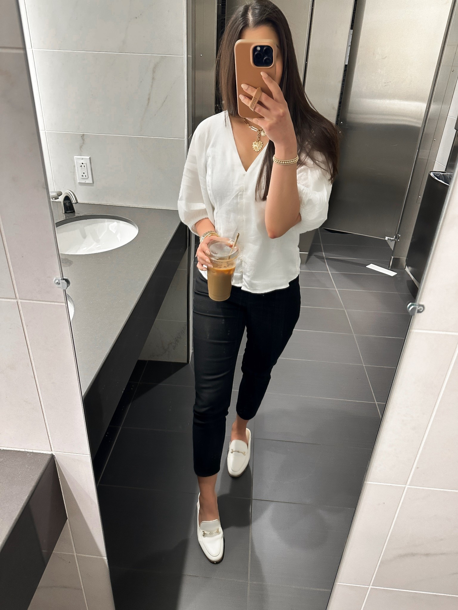 The cutest white blouse from target that is so good for spring to summer work outfits! 🤍



Aritzia dupe, Target finds, Target work top, corporate outfit, petite work look, petite work pants, wide leg pants for petites, business casual, smart casual, 9-5, workwear, office outfits, office look, work outfit, work pants, capsule work wardrobe, spring work outfit, spring transition outfit, petite work outfit, grey sweater, grey cardigan, grey cropped cardigan, summer work outfit, 

#LTKSummerEdit #LTKWorkwear #LTKPetite