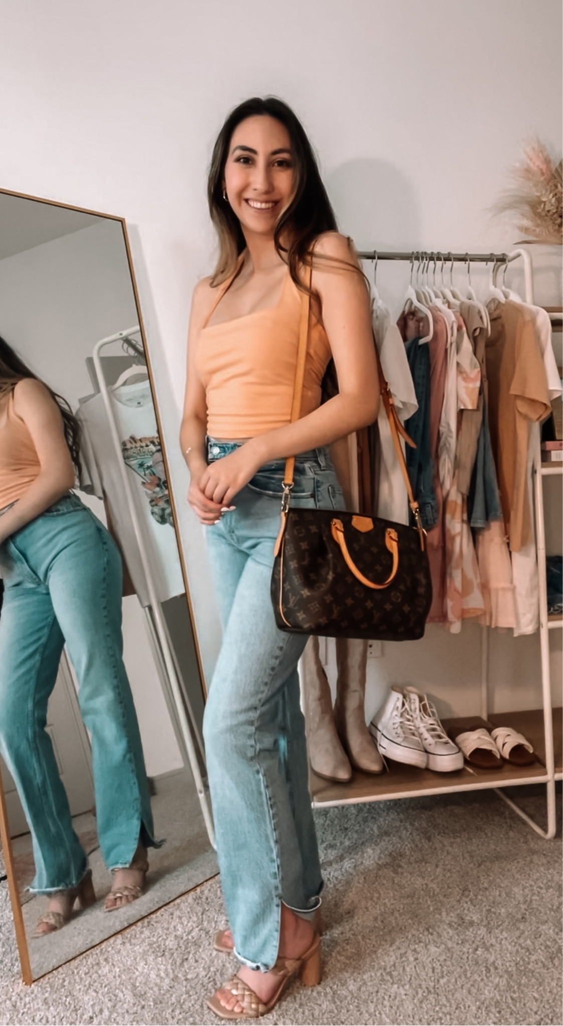 orange halter top looks🍊🤍
similar products linked! 