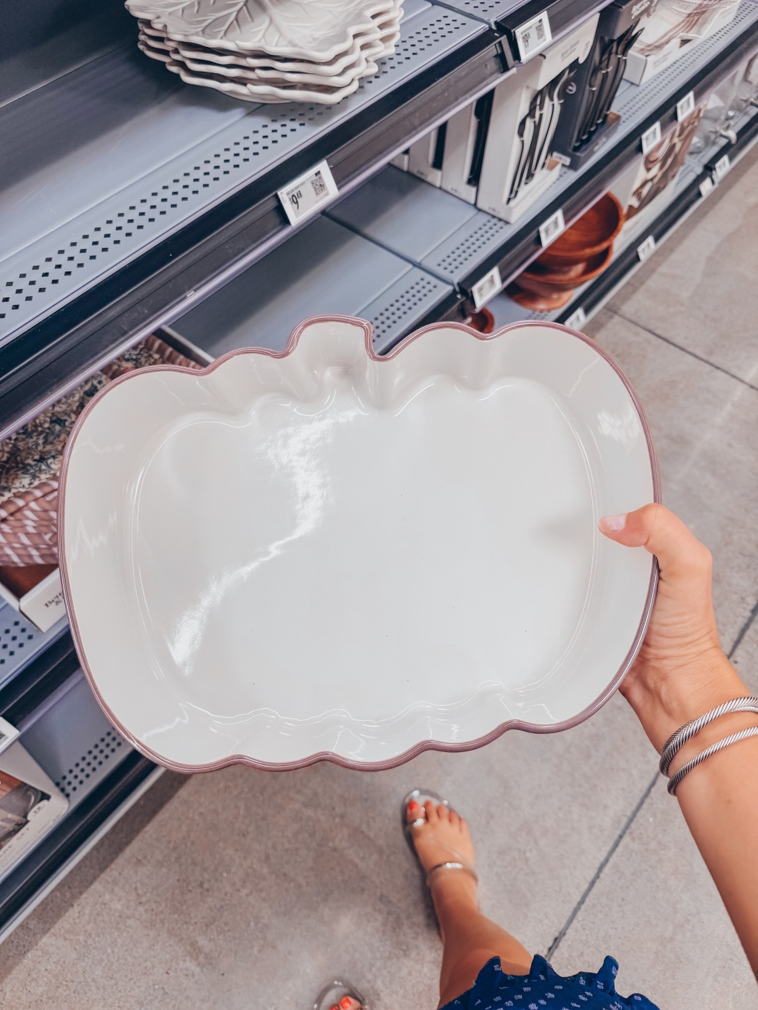 Pumpkin dish // fall home decor and kitchen finds