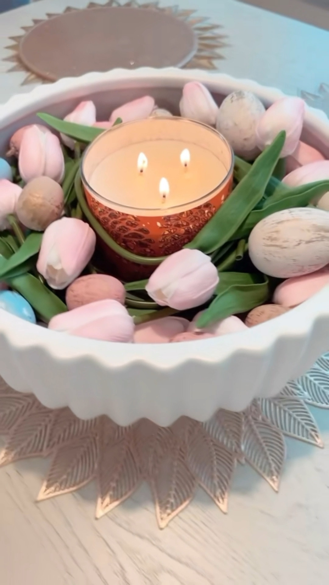 10 minute Spring DIY you’ll want to copy 🌸
This quick bowl centerpiece adds the prettiest spring touch to any space & it couldn’t be easier to make.

Comment “Spring” to get the links 🫶🏻












.
.
.
.
.
.
#springdecor #easterdecor #easterdiy #eastercenterpiece #springvibes 

#LTKHome #LTKU #LTKSeasonal