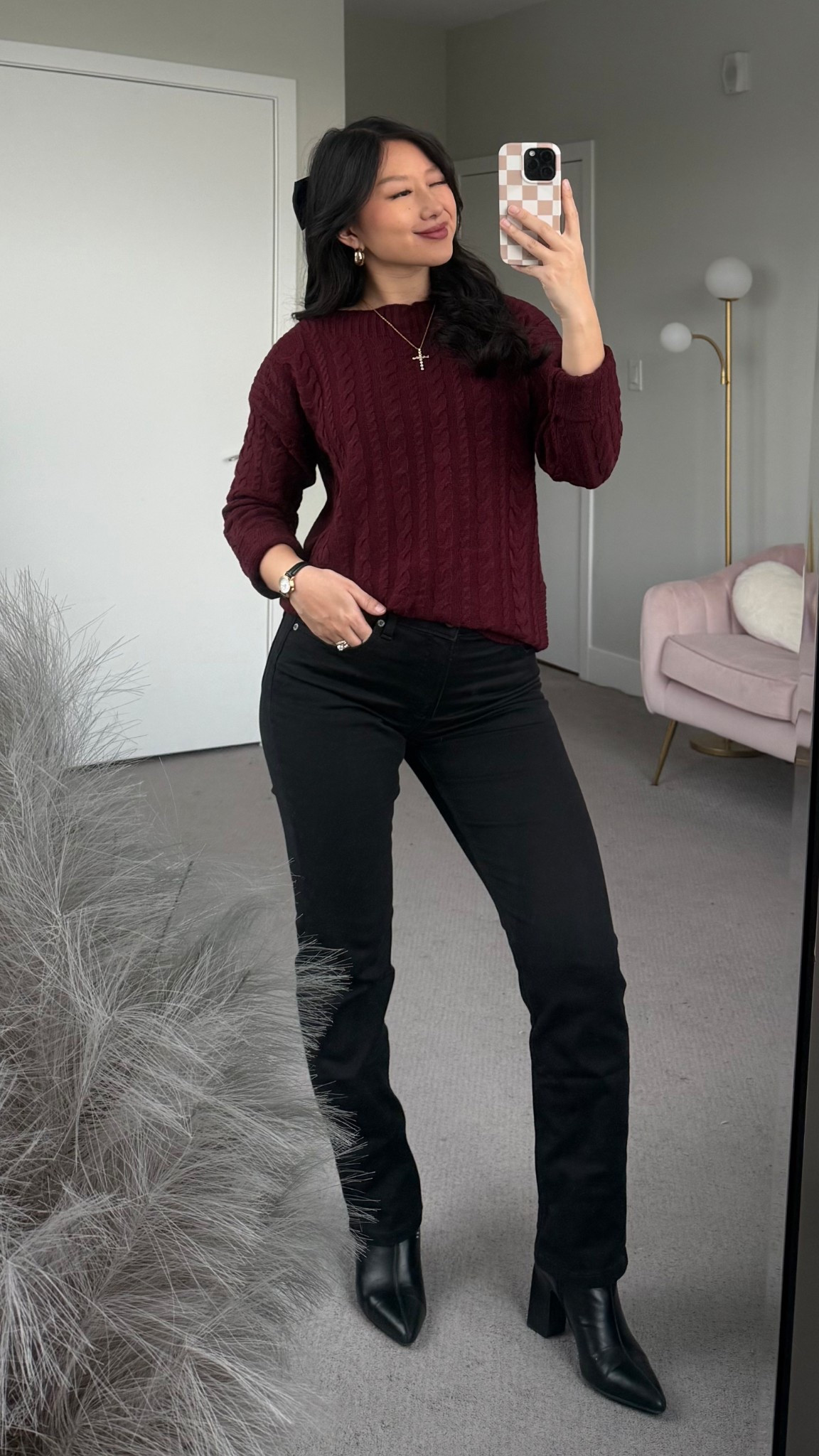 Burgundy Knit Sweater: size S
Straight Leg Jeans: size 10 (typically size 2, sized up for baby bump)

#HolidaysWithLee #LeeJeans #LeePartner