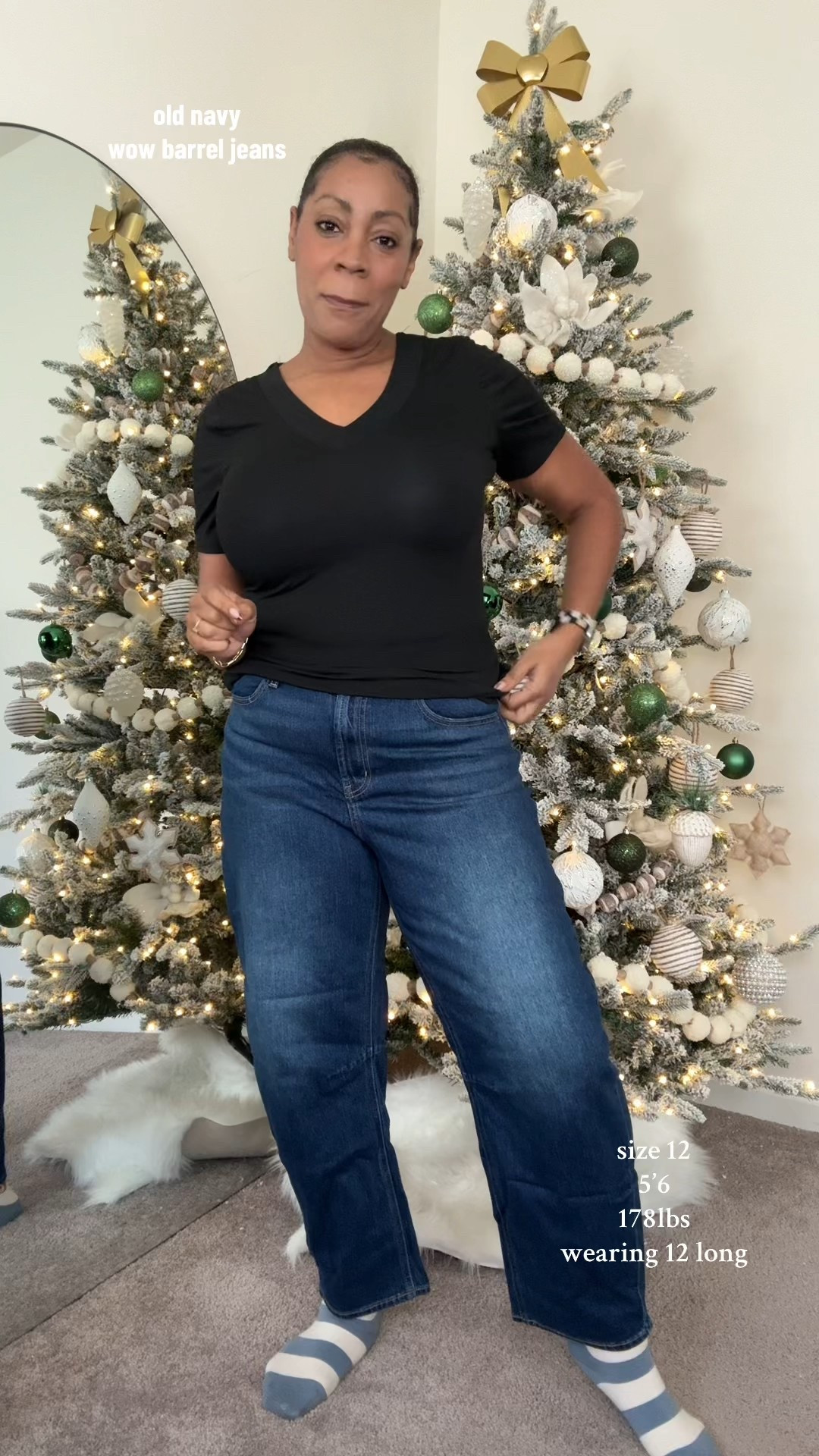 Wow old navy barrel leg jeans 

#LTKMidsize