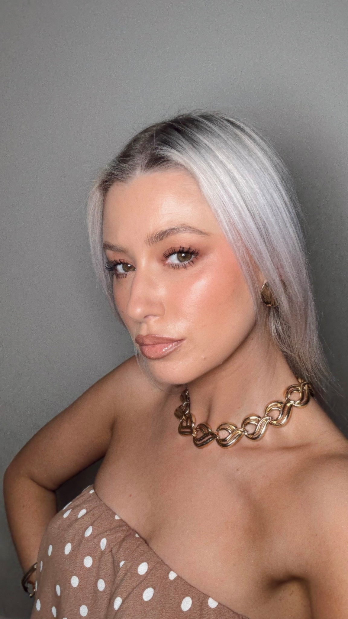 Bronzed & glowing summer makeup

#LTKBeauty #LTKSummerEdit