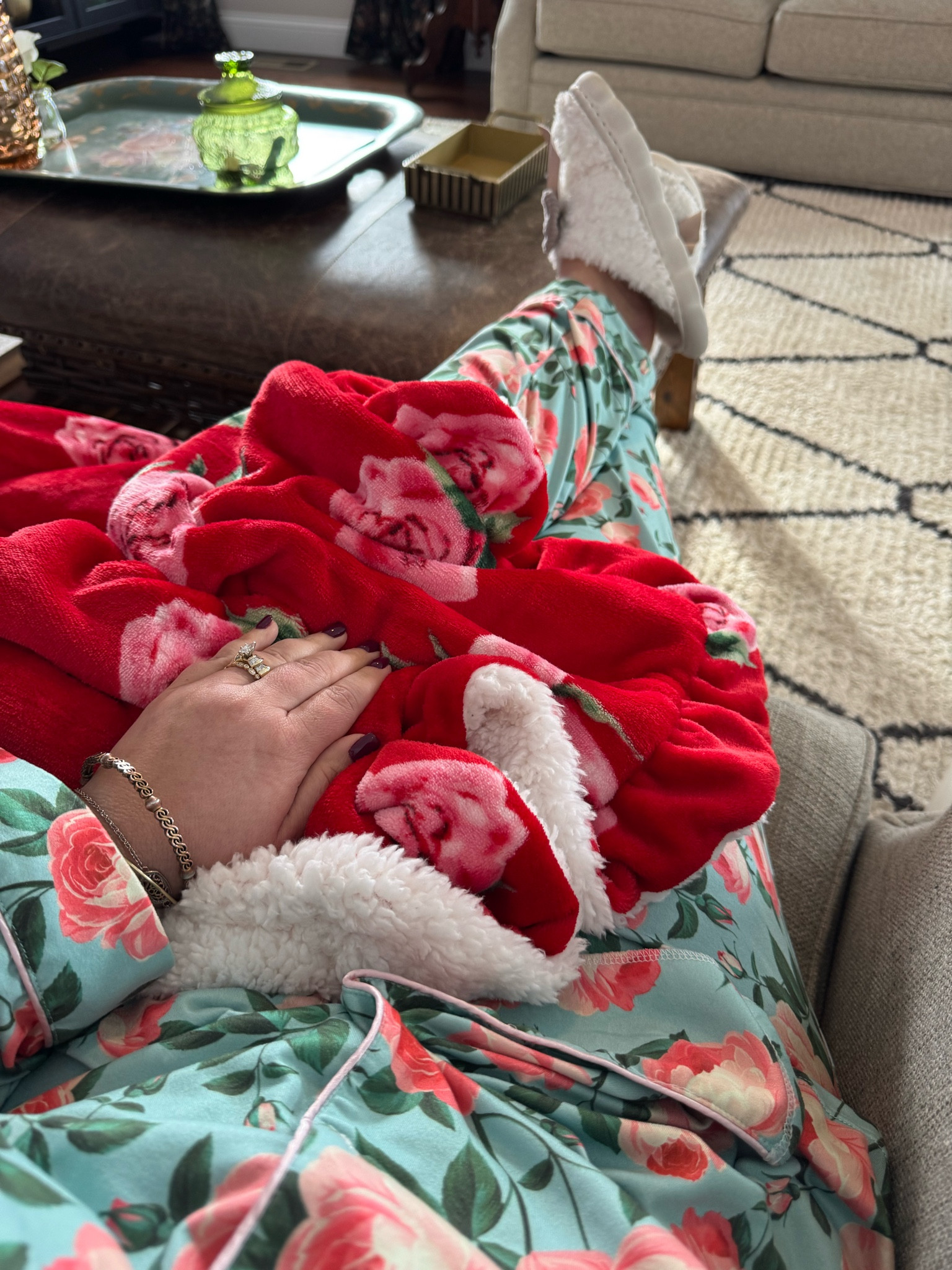 Lazy Sunday morning with the coziest Anthro-look blanket from Target, $20 pj set & bow slippers 🌸

#LTKPlusSize #LTKFindsUnder50 #LTKStyleTip