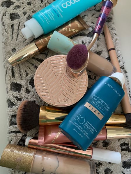 Tarte cosmetics 
Tarte makeup
Powder: neutral light
Blush: coral
Lip: rose
Bronzer: warm bronze
Glow: sunbeam
Concealer: tan neutral 
SPF 50: medium 

#LTKbeauty #LTKsalealert #LTKitbag