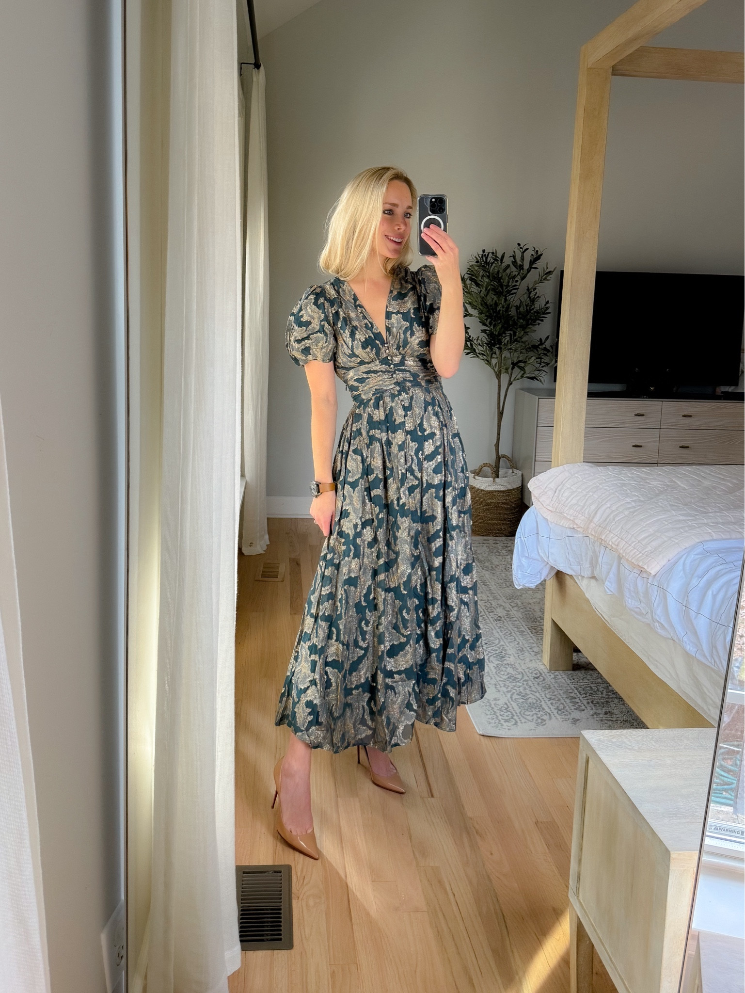 Love this Anthropologie dress 🫶🏻

Maxi dress velvet dress metallic dress puff sleeve dress date night dress holiday dress business casual cocktail dress formal dress wedding guest dress

#LTKwedding #LTKstyletip #LTKHoliday