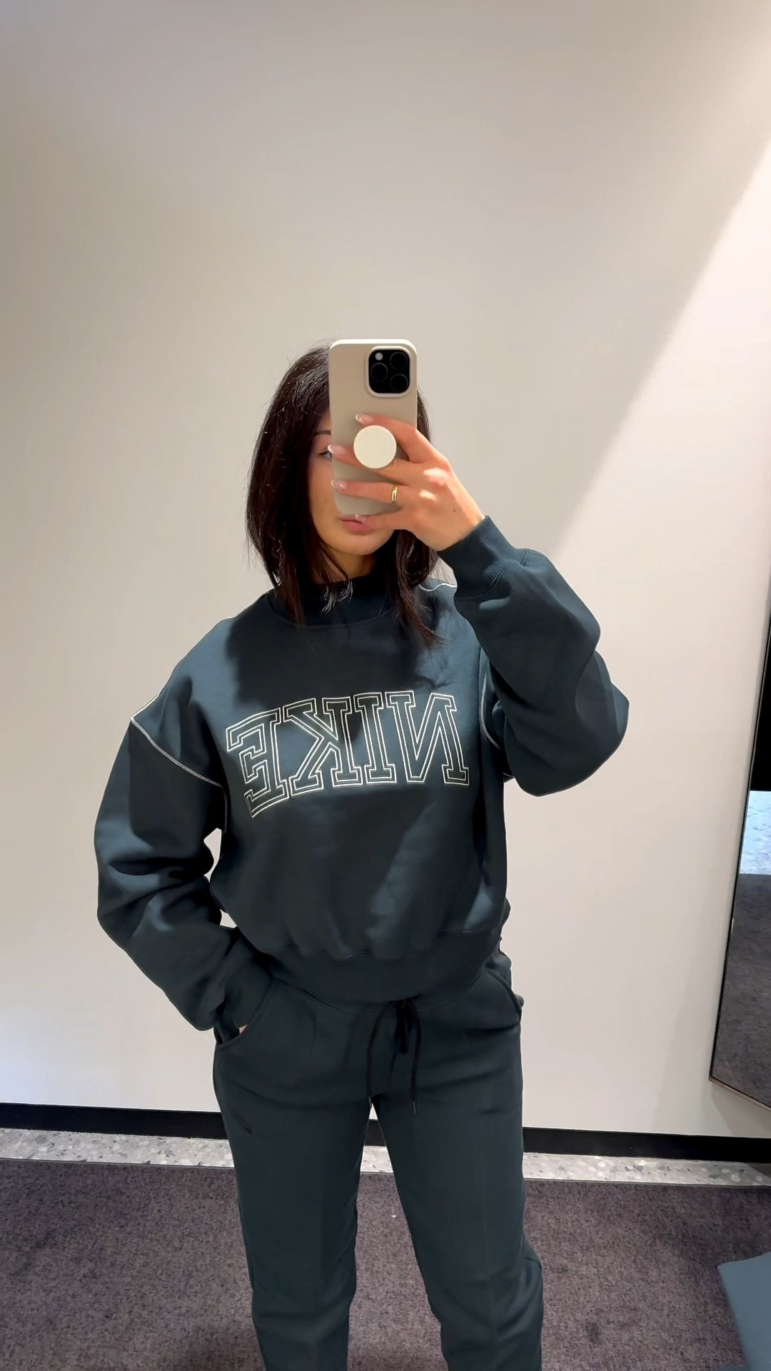 A good ol' #Nike set 

#LTKootd #LTKFindsUnder100 #LTKSaleAlert