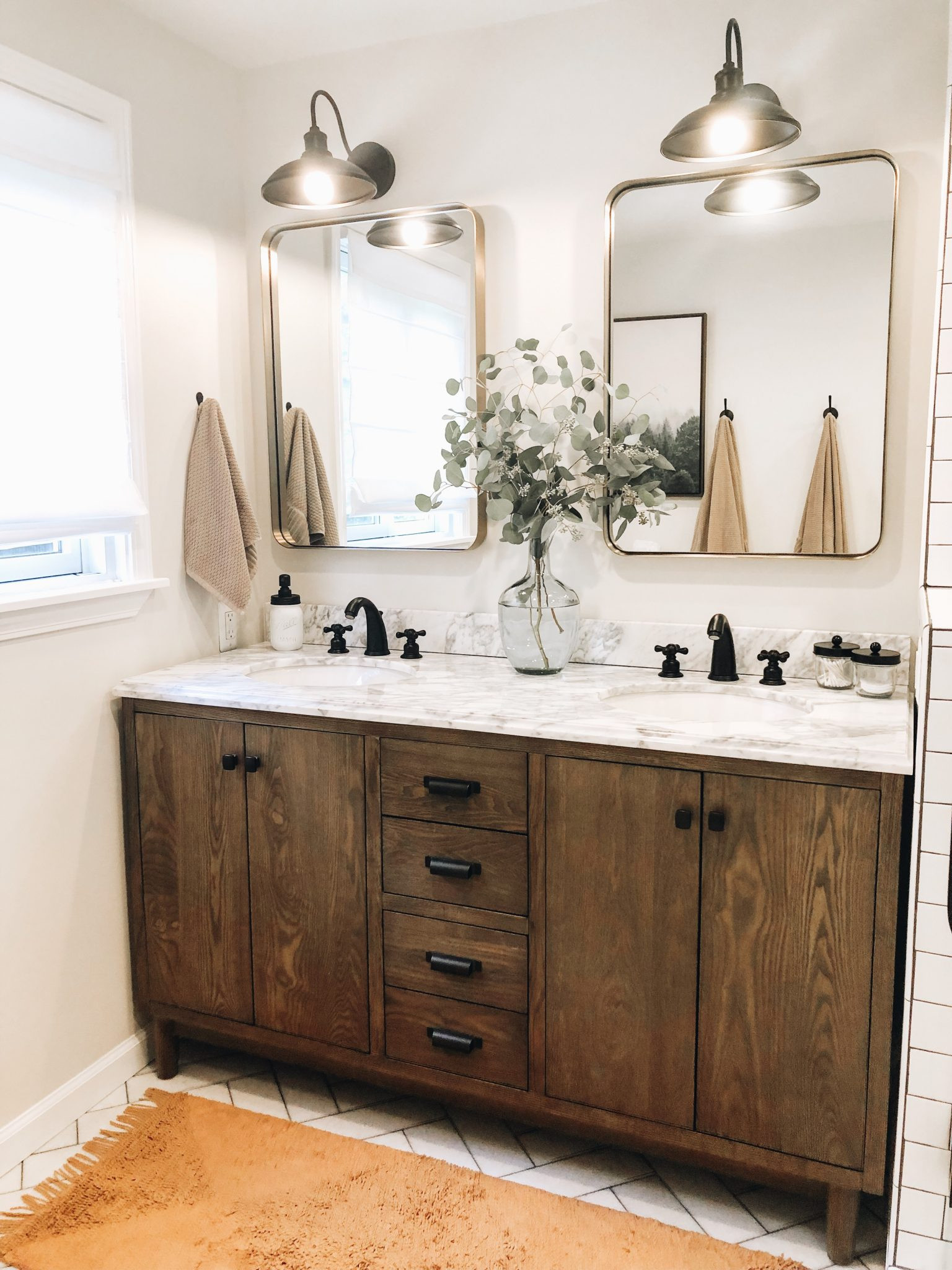 I am so happy with how our master bathroom renovation turned out! The look and feel is exactly how I was wanting it to be. See before & afters on the blog (link in bio!)

#masterbathroom #bathroom #bathroomremodel #bathroomrenovation #bathroommakeover #bathroomupdate #homeupdate #homeremodel #DIYhome #DIY

#LTKHome