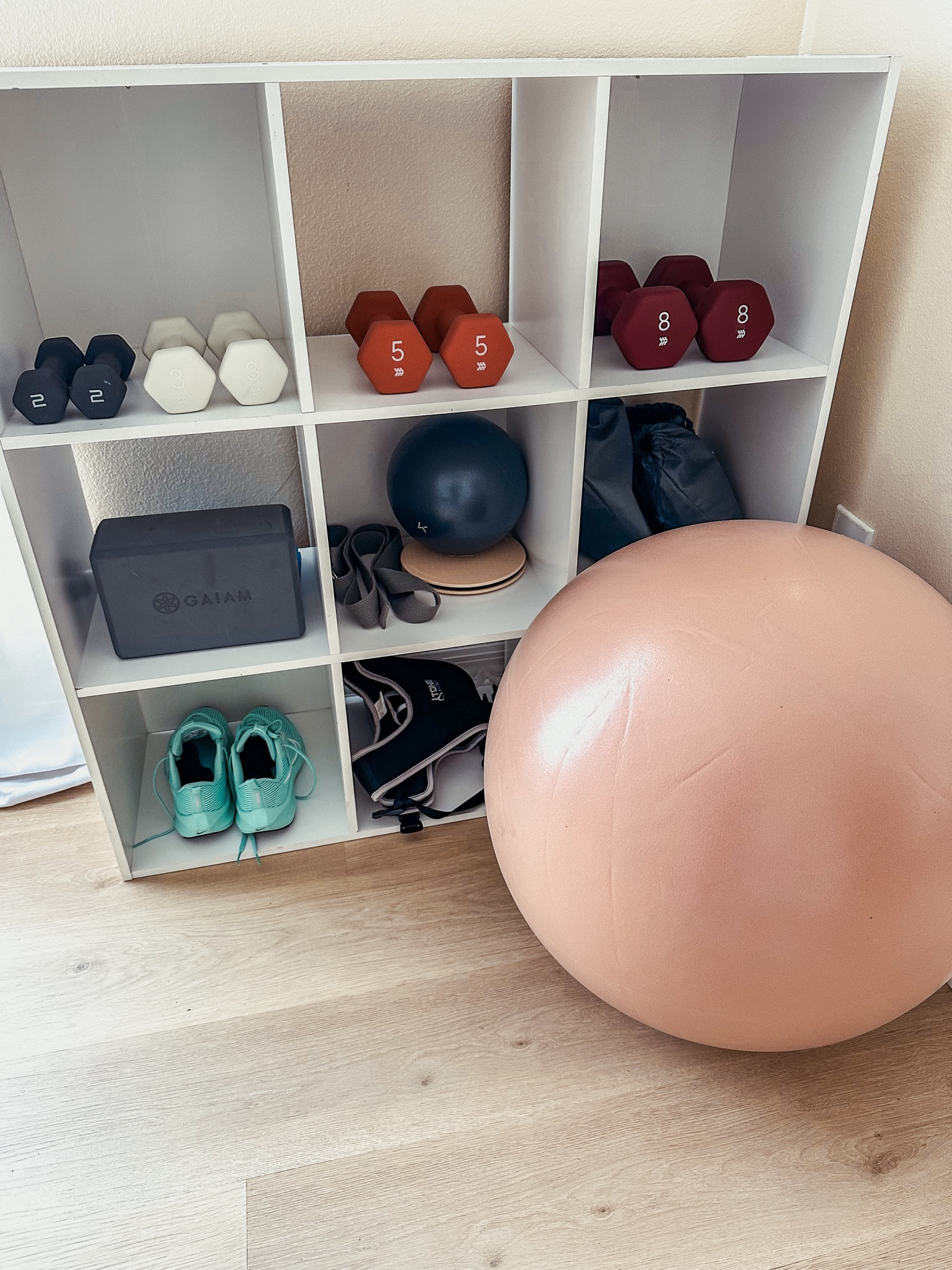 Home Gym Setup! 🤍
I love having everything ready to go for each workout! 


#LTKhome #LTKfitness #LTKover40