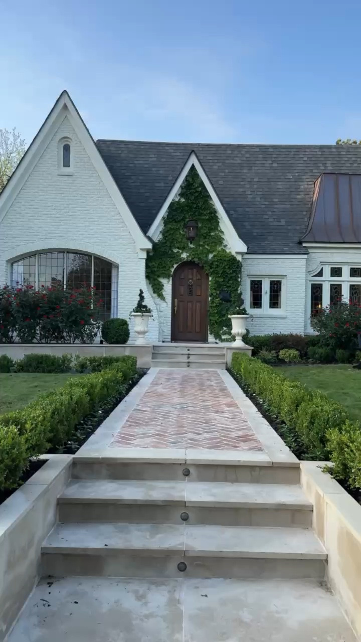 Exterior glow up ✨

#LTKstorytime #LTKvlog #LTKHome