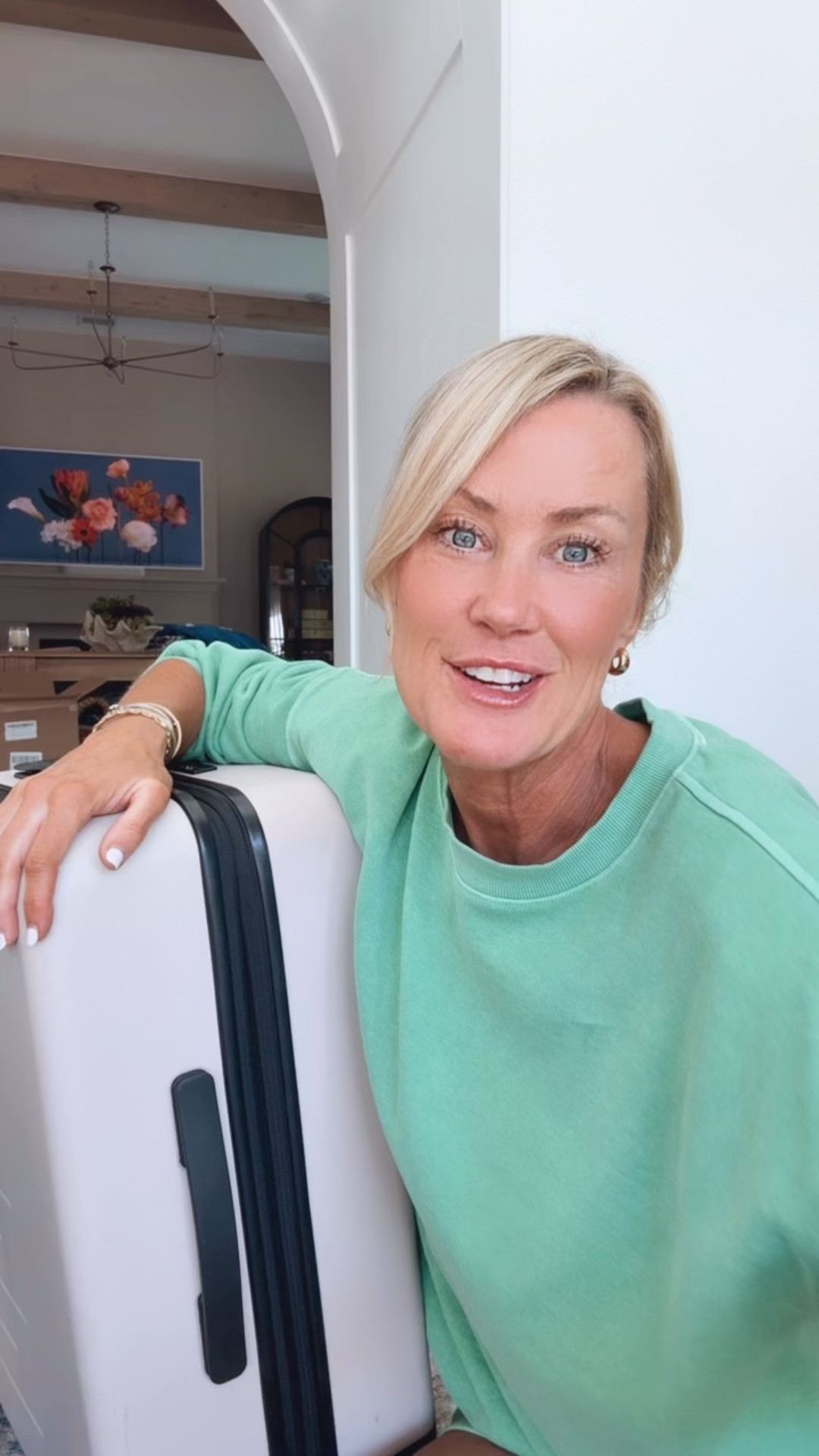 The luggage I keep reaching for ✈️ Quince nailed it, the perfect carry-on size, elevated quality, and surprisingly affordable. As someone who travels all the time, I’m genuinely obsessed. @Quince   #QuincePartner

#LTKootd #LTKTravel #LTKOver40