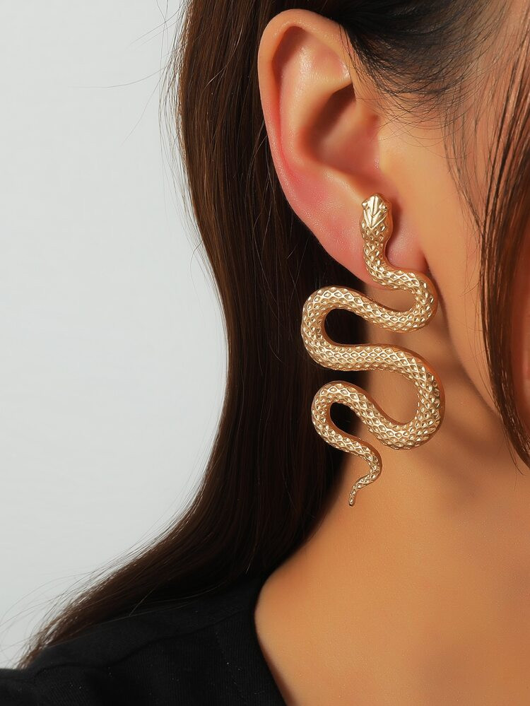 Snake Decor Stud Earrings | SHEIN