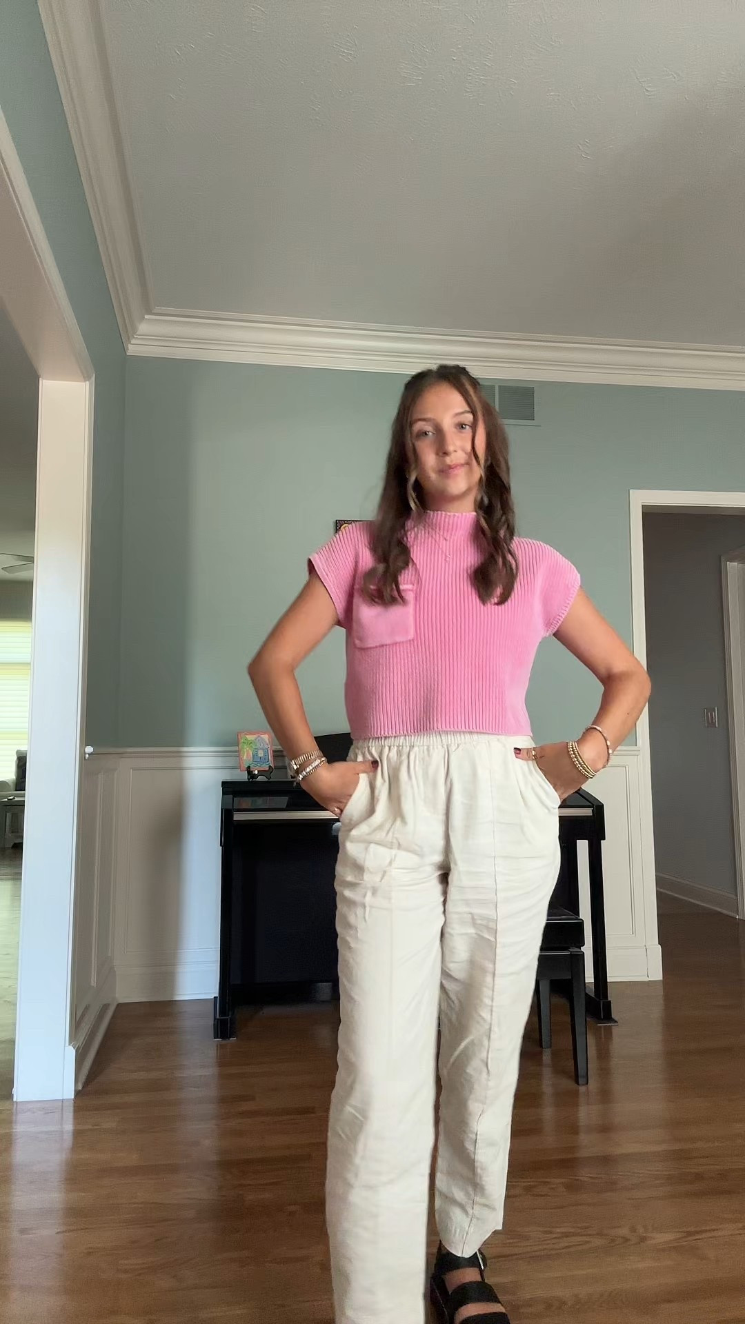 pants are the brand ‘a new day’ & shoes are wild fable (both from Target), top is from Glik’s boutique, brand is ‘Zenana’, jewelry is Altar’d State!