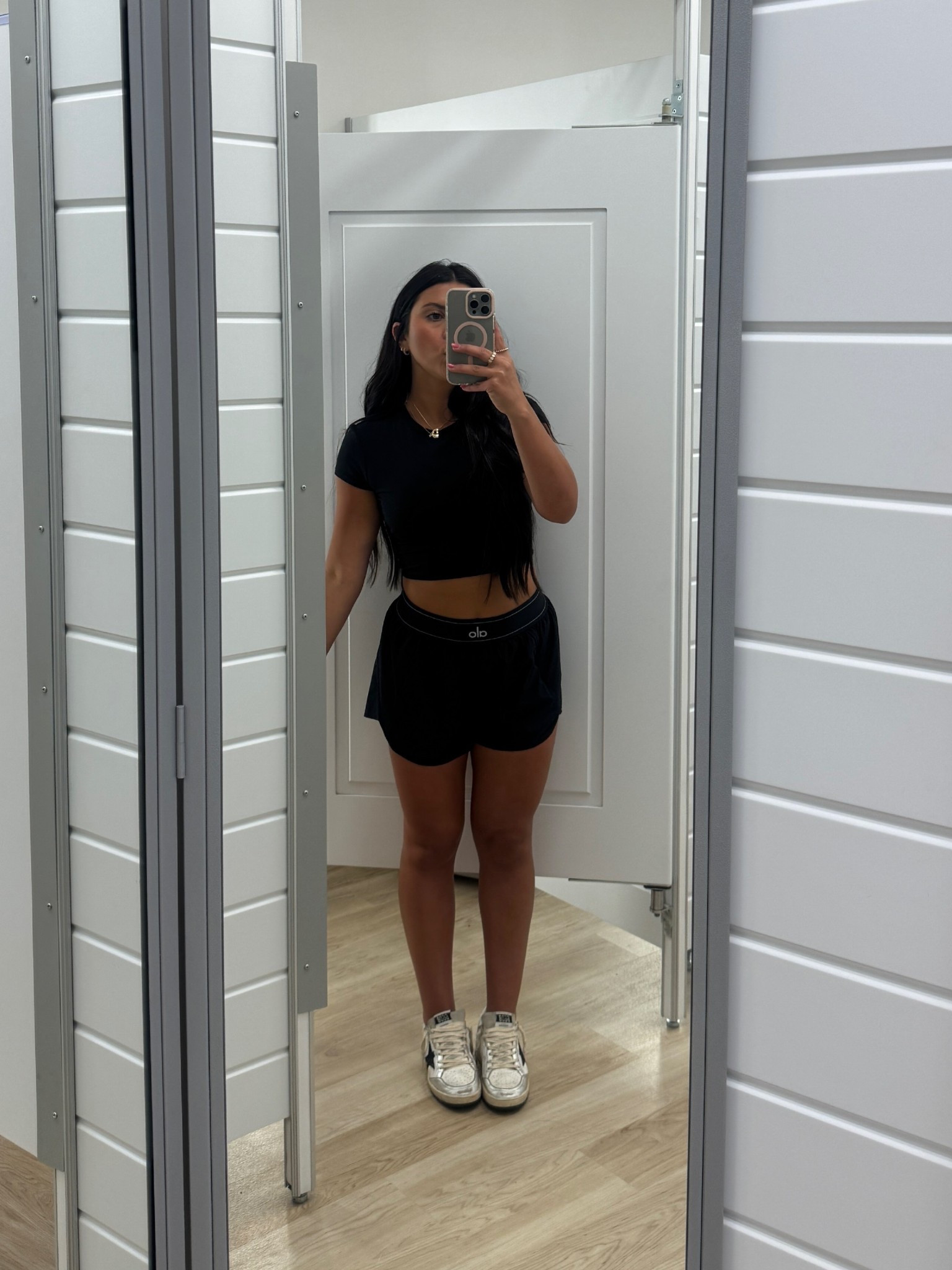 faveeee alo set 🖤
wearing an xs in both!

Matching set, athleisure, alo yoga

#LTKActive #LTKShoeCrush #LTKStyleTip