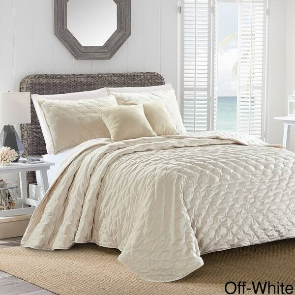 Sherry Kline Dot 3-piece Luxury Embroidered Velvet Quilt Set | Bed Bath & Beyond