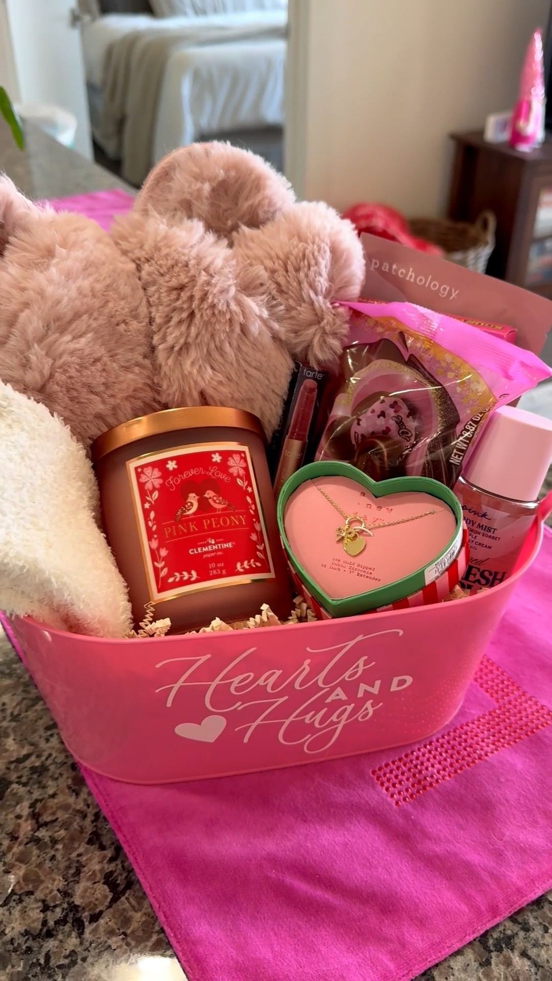 Valentines Day gifts for her 💕💋

How cute is this Valentines Day basket for her!? Almost all of these Valentines Day gifts can be found at Target, Walmart, the Dollar Tree or TJ Maxx! ☺️ It’s super easy to re-create and any girl will love it!

Valentines Day gift / Valentines Day gift guide / Gift ideas for women / Gift Basket / Valentines Day pajamas Victorias Secret / Valentines Day gift ideas

#LTKSaleAlert #LTKFindsUnder50 #LTKselfcare