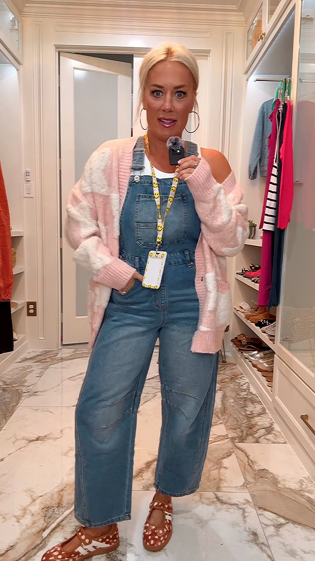 Obsessed with this teacher outfits Size small