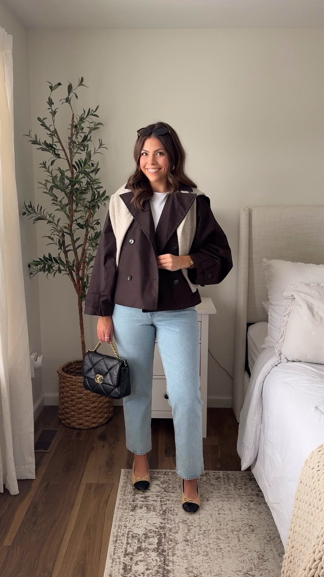 Sizing:
Zara Trench size Medium (product code: 3046/259/700)
White T-Shirt - size Medium (tts & so soft/stretchy!!)
Jeans - size 28 long (tts & I am 5’10)
Flats - tts

Fall outfit inspo, chocolate brown trench coat, thanksgiving outfit inspo, everyday outfit

#LTKSeasonal