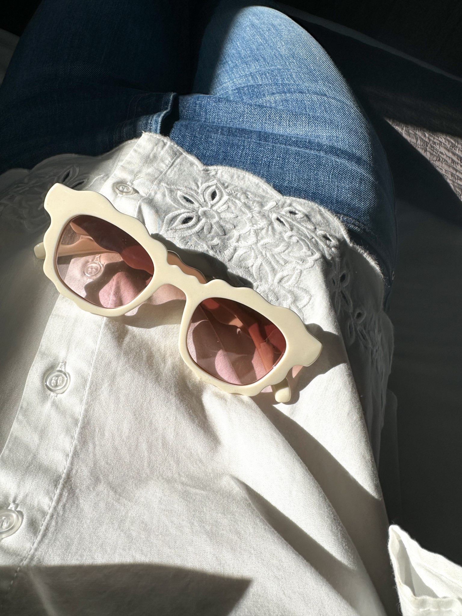 Scallop wavy sunglasses for summer with Mother jeans and lace white blousee

#LTKFindsUnder100 #LTKFindsUnder50 #LTKOver40