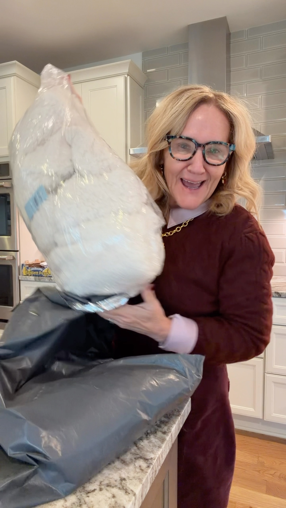 @loft unboxing 
Ordered my regular sized and fits just right 

#LTKSaleAlert #LTKstorytime #LTKOver40