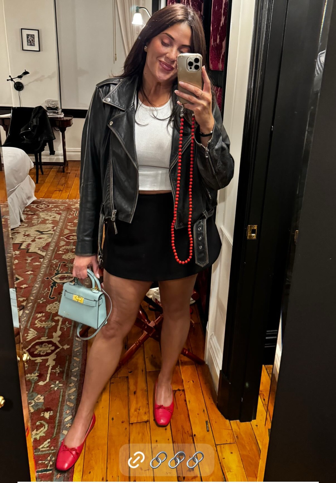 This Lilly & Bean bag is so cute. It is leather and even without a sale it’s a great price! You can even get it monogrammed. This is the Evie bag here, but it looks a lot like the Hettie bag! 

#LTKGiftGuide #LTKItBag #LTKStyleTip