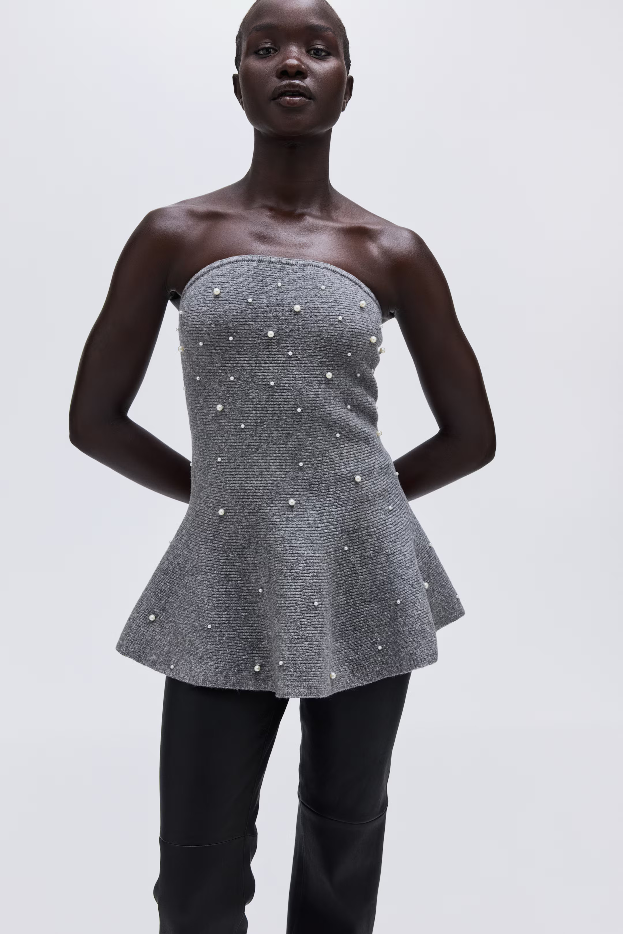 Perlenverziertes Bandeau-Top | H&M (DE, AT, CH, NL, FI)